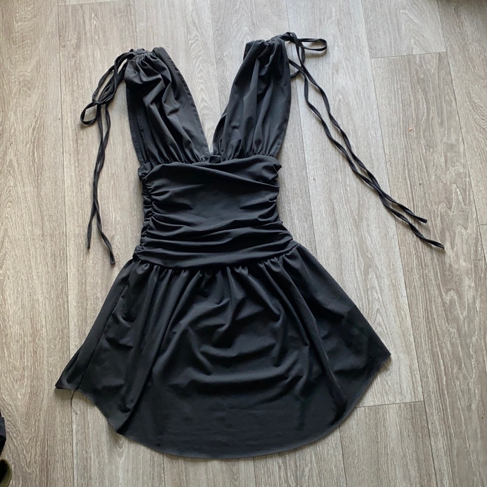 Cute little black dress